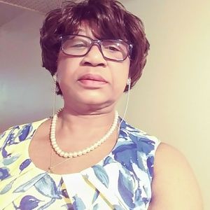 Meet your Posher, Lorraine